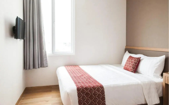 Grand Caman hotel – Guest Rooms – Bekasi