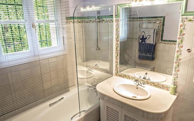 Selena - Luxurious Villa in Marbella Hill Club