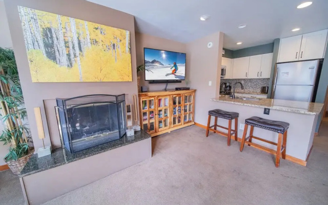 Lakeside 1481 by SummitCove Vacation Lodging