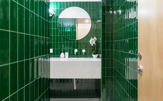 3 Bedroom Apt. with Grand Terrace