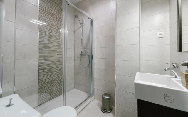 Alameda Amor Suite by Valcambre