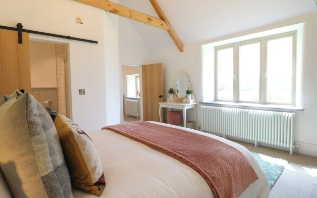 Upper Hurst Farmhouse