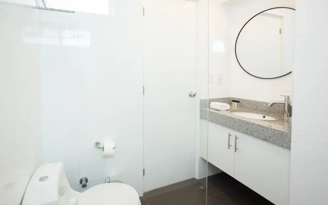 w Great 3BR Duplex With Terrace in Miraflores
