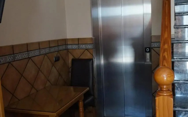 Hostal Ana