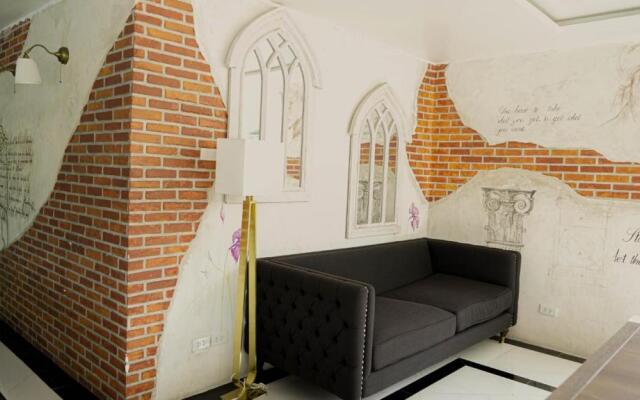 Roomquest Sukhumvit 107