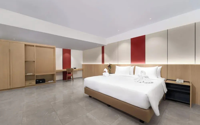 MAXONE Batam