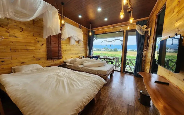 A Thia Homestay