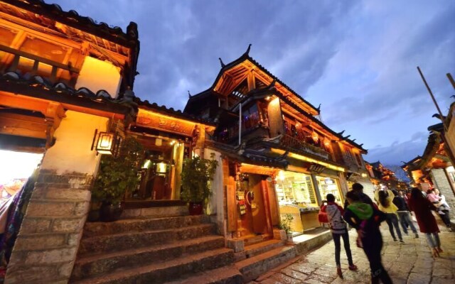 Lijiang Yuelang Inn