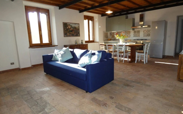 SCAPPO IN UMBRIA,Casale Vallenea