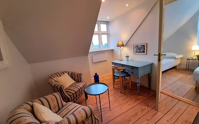 LatterLy Rooms