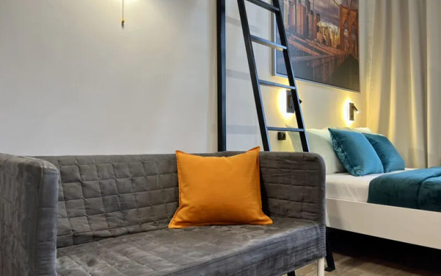 Диван и Чемодан на ул. Вокзальная магистраль, 2