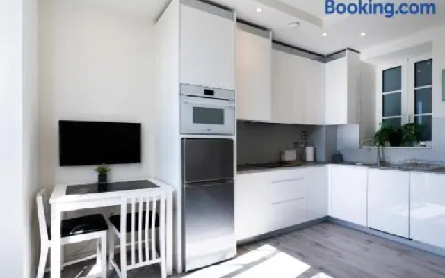 Sylvian Suites18-hosted by Sweetstay