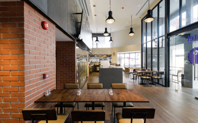 Kokotel Bangkok Surawong