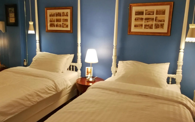 Bed In Town - Hostel