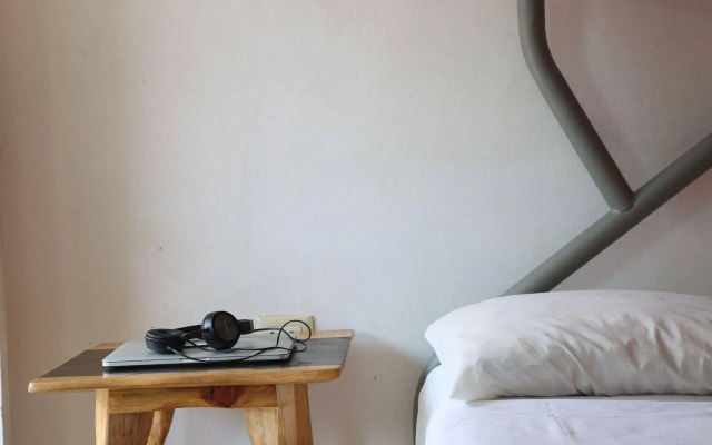 Weary Traveler Hostel