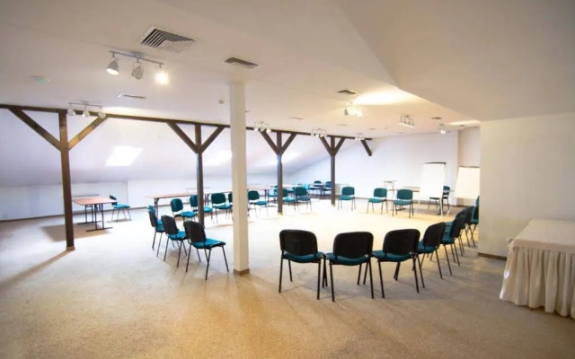 Mrowka Centrum Konferencyjno Apartamen