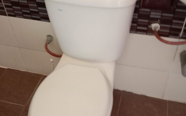 Oyo 90046 Bangi Guest House