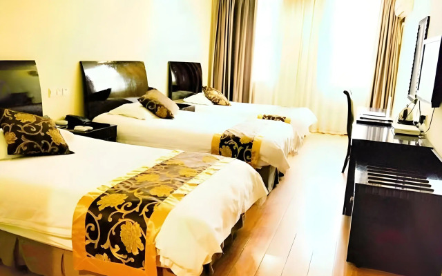 Greentree Inn Suzhou Taicang Baolong Square Express Hotel