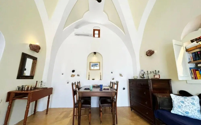 The Commander s House