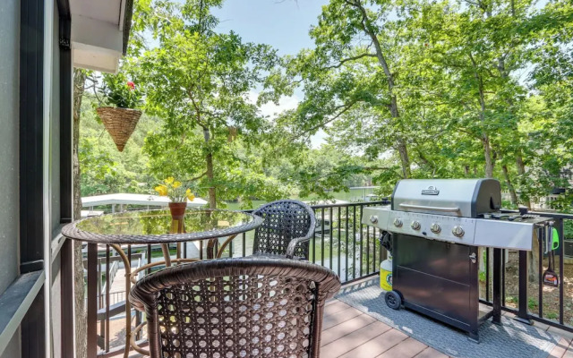 Spacious Decks & Dock: Margaritaville Home!