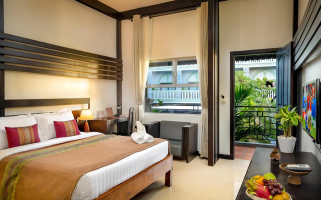 Reveal Courtyard in Reveal Angkor