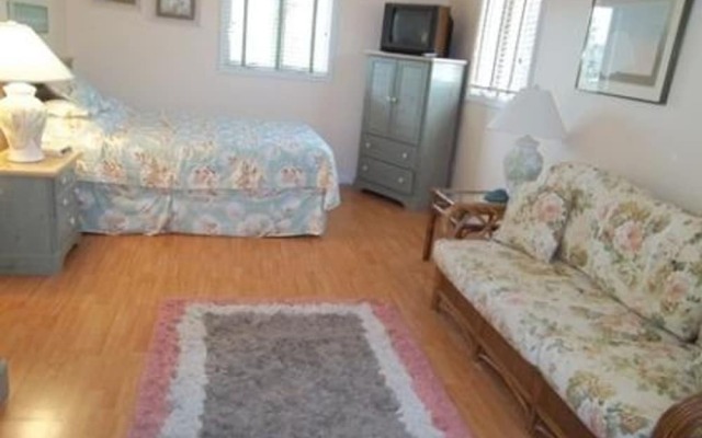 Sea Gate 18 by Long & Foster