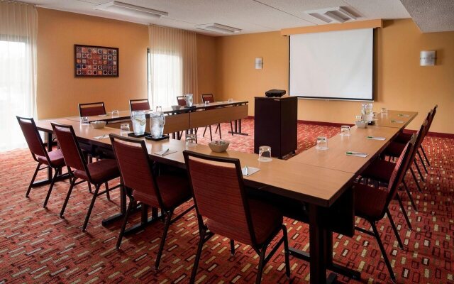 Courtyard by Marriott Chicago Lincolnshire