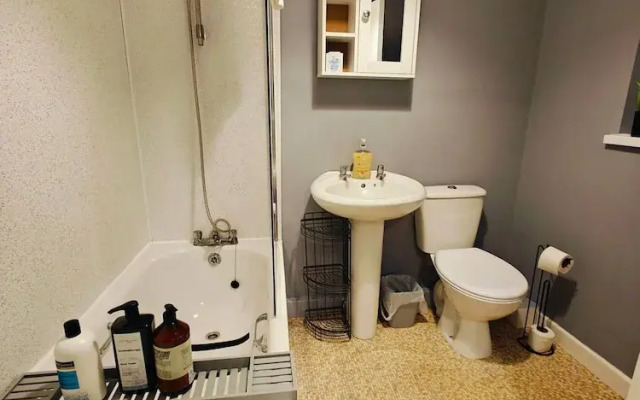 2BR Fortuna Meadow in Belfast