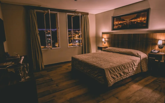 Prado Hotel Business