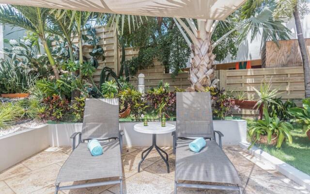 Quiet Cozy Central Close to the Beach Pool