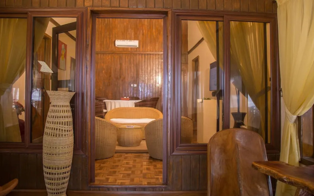 Maaha Beach Resort