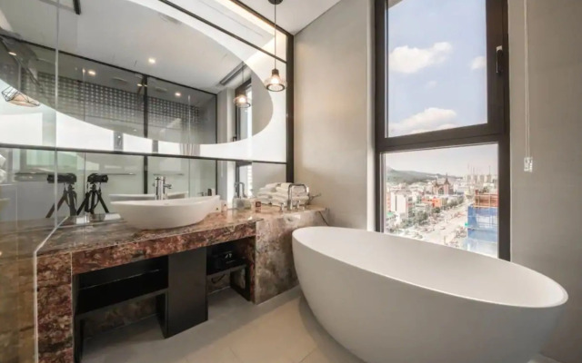 Hotel Bay 204 Dobong