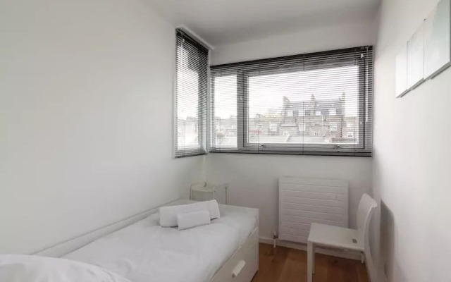 Unique Spacious Central 3 Bed with Rooftop Terrace