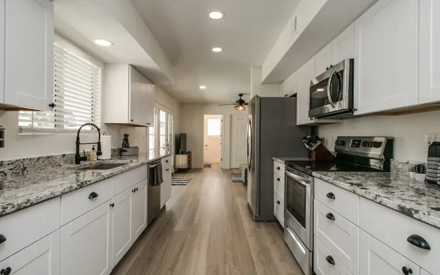 Upgraded 4-bdrm Beautiful Home W/pool!