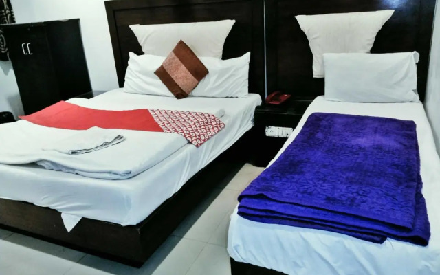 Oyo 92325 Hotel Diamond Inn