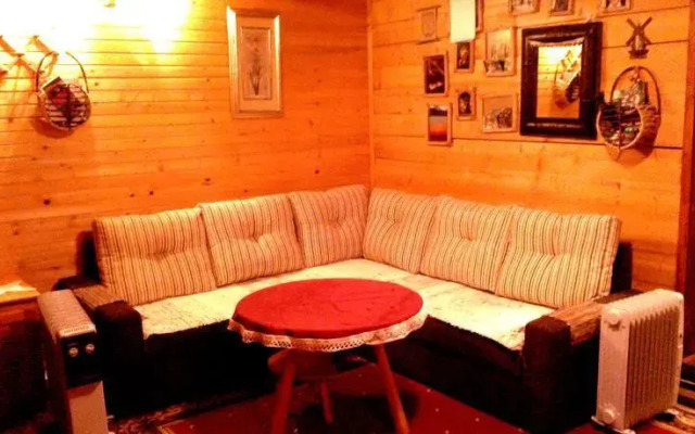 Lodge Bambi Savin Kuk