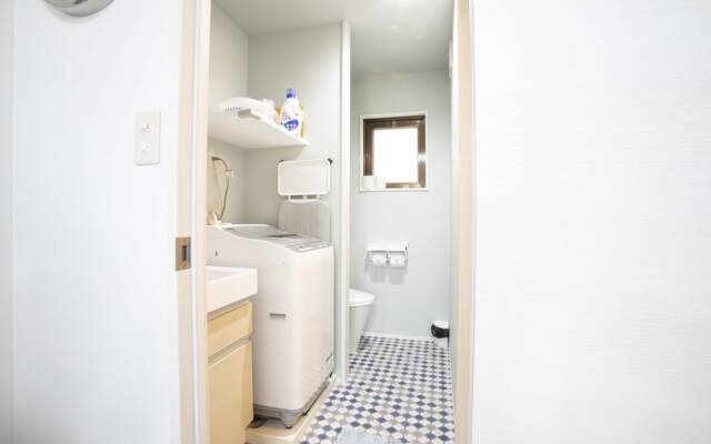 1 min from Koenji st 6mins from Shinjuku A