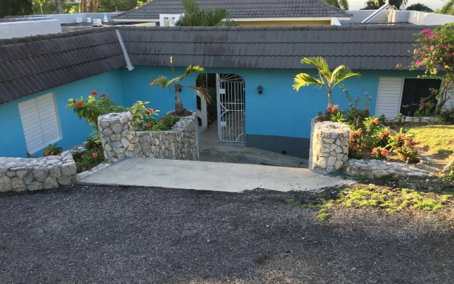 Jamaica Rose Villa