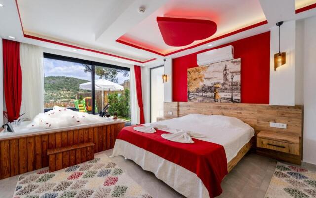 Luxury Villa With Jacuzzi in Kas
