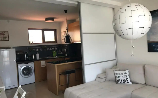 Paradise Bay D8 Apartment