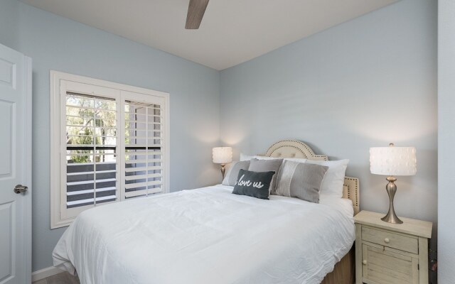 Villa Escape 2 Bedroom Condo by Redawning