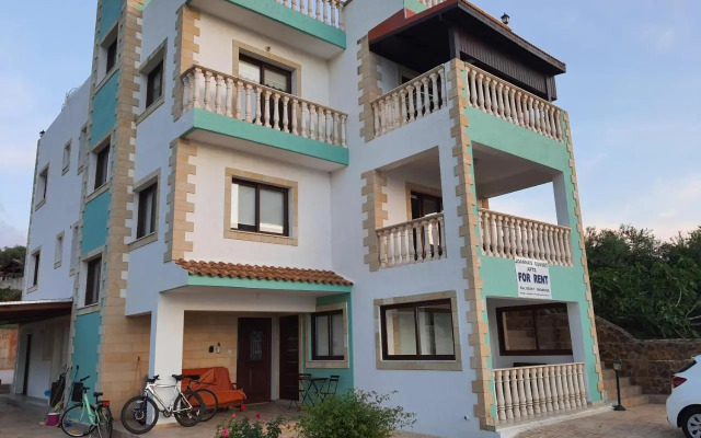 JOANNA SUNSET APTS Pomos