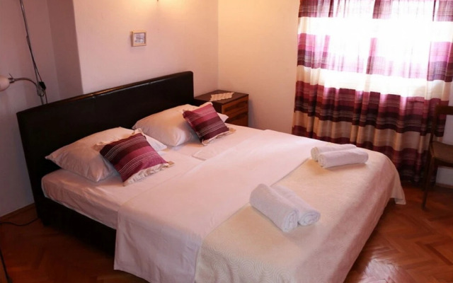 Buffalo - 150m From the Beach & Parking - A2