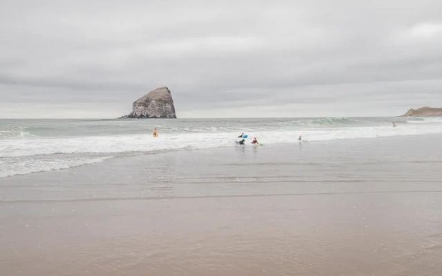 Seas The Day Pacific City