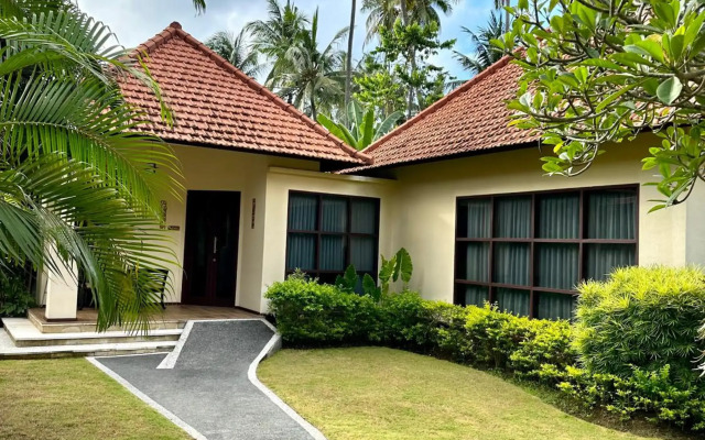 Orlowsky Discovery Candidasa Hotel