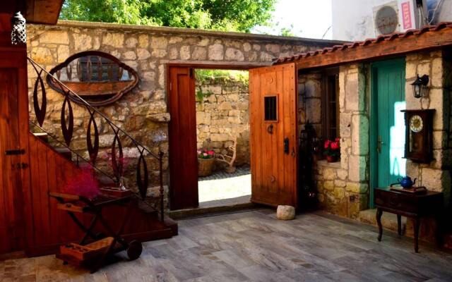 Mahzen Alacati Butik Otel