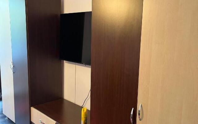 LA ALIS SI RAISA! Apartament cu 2 camere!