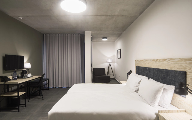 Mr. Todd Hotel