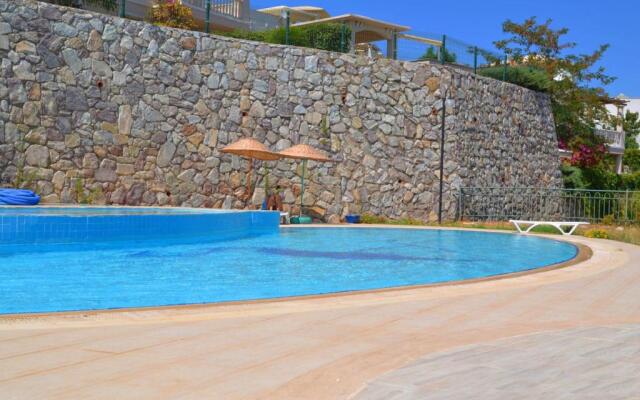 House 30 Mins to Bodrum With 21 Pools in Milas