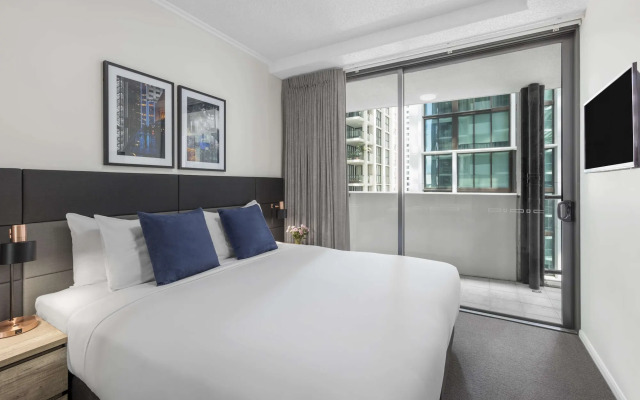 Oaks Brisbane on Margaret Suites